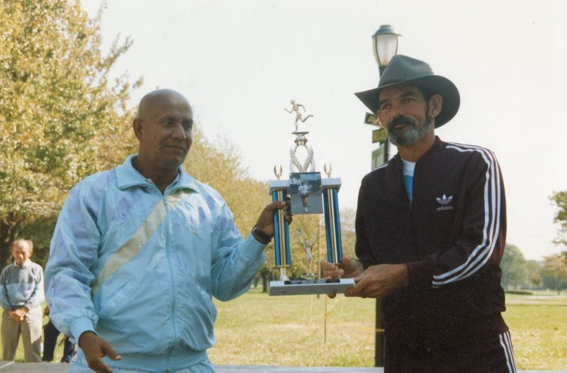 Sri Chinmoy and Ian Javes_0.jpg